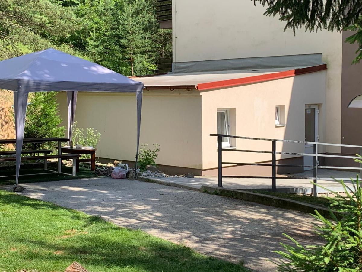 Vsemina Apartman Luzkovice Exterior photo
